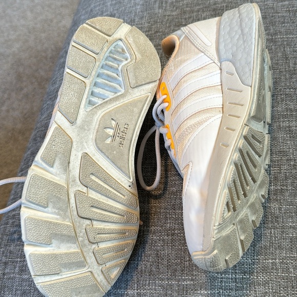 ADIDAS ZX 1K BOOST W
Worn White/ Worn White/ Acid Orange - Picture 7 of 9
